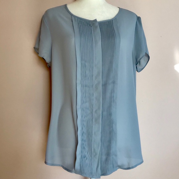 Banana Republic Factory Tops - Banana Republic Pleated Gray Blouse Size Large